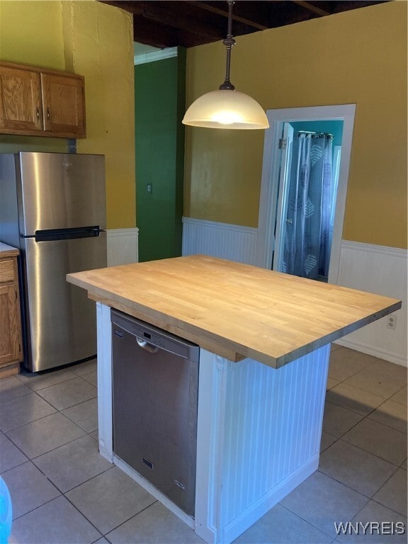 Building Photo - 21 College St