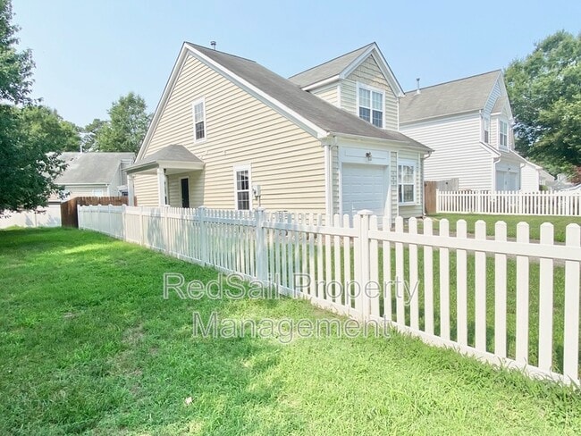Photo - 405 Holmes Blvd