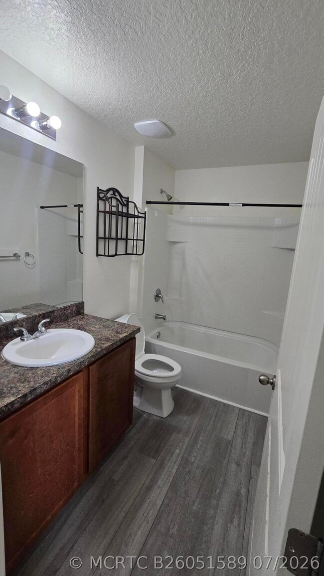 Photo - 1832 SW Cameo Blvd
