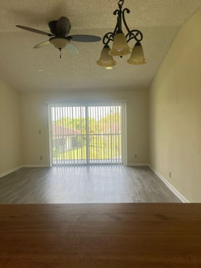 Photo - 9993 Three Lakes Cir