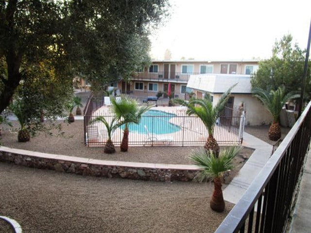Oak Tree Apartments