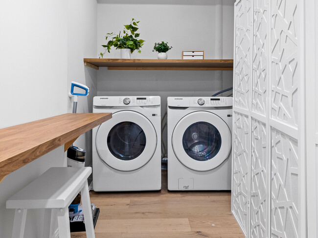 Photo - 566 Dorchester Ave