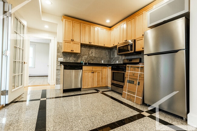 Photo - 69 Babcock St