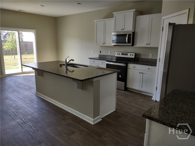 Photo - 378 Hogan Dr