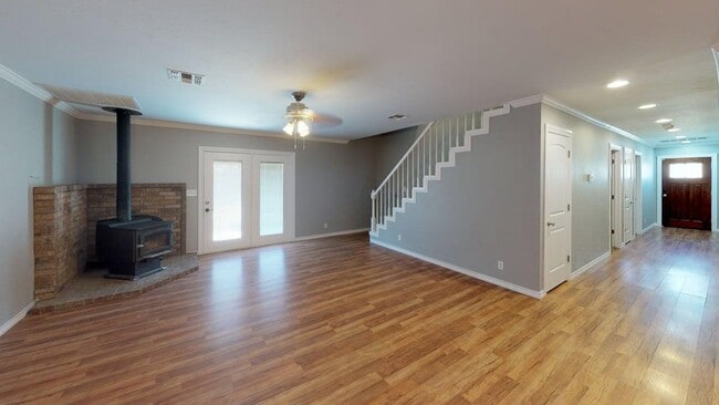 115 G St