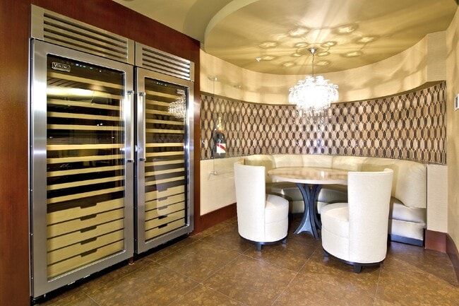 Photo - Ultimate Luxury Living: Fully Furnished Co...