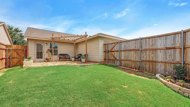 Photo - 9000 Eastwood Ave