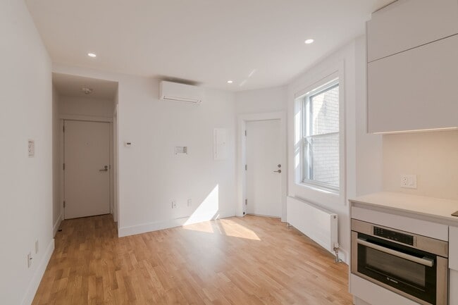 Photo - 3495 Av. Van Horne Unité 410