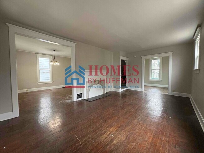 Photo - Spacious 3 Bedroom House | Two-Story | Loc...