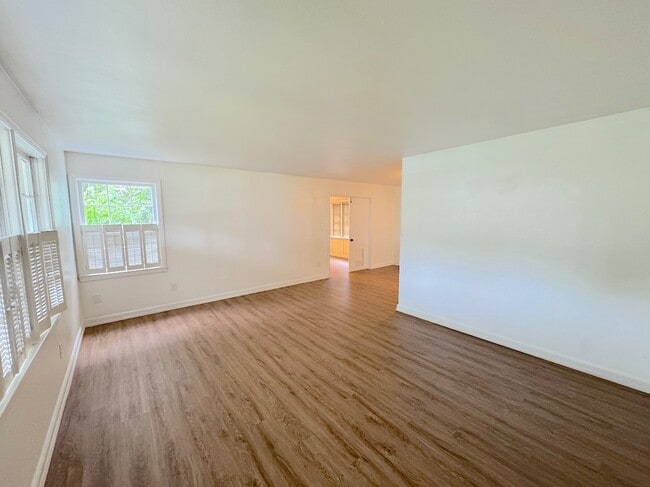 Photo - 1412 E 51st St