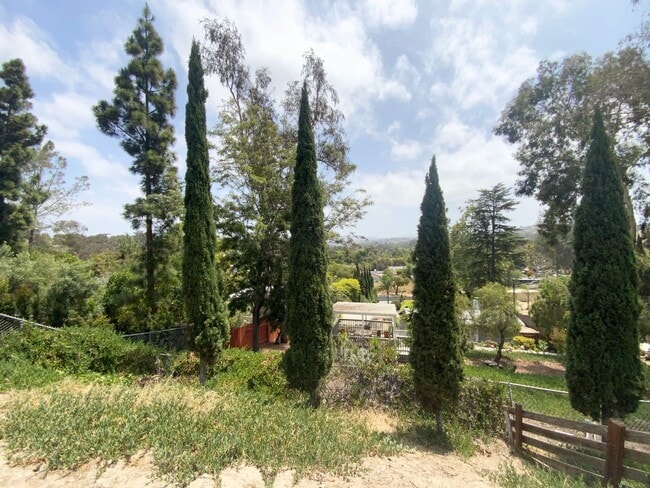 Photo - Large Private Yard with View- 1BD/BA ADU