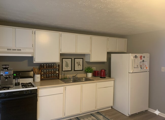 Photo - Fair Oaks Apartments