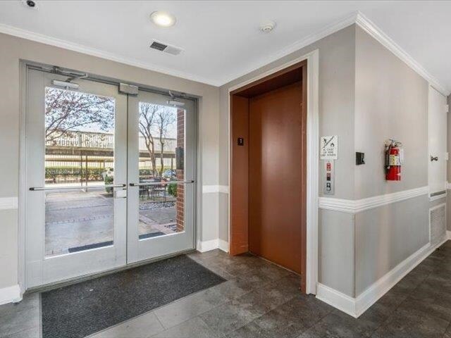 Photo - 580 S Main St