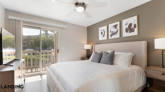 4811 Denton Dr Unidad 205