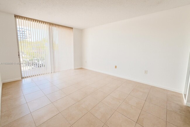 Photo - 1300 NE Miami Gardens Dr Unit 219E