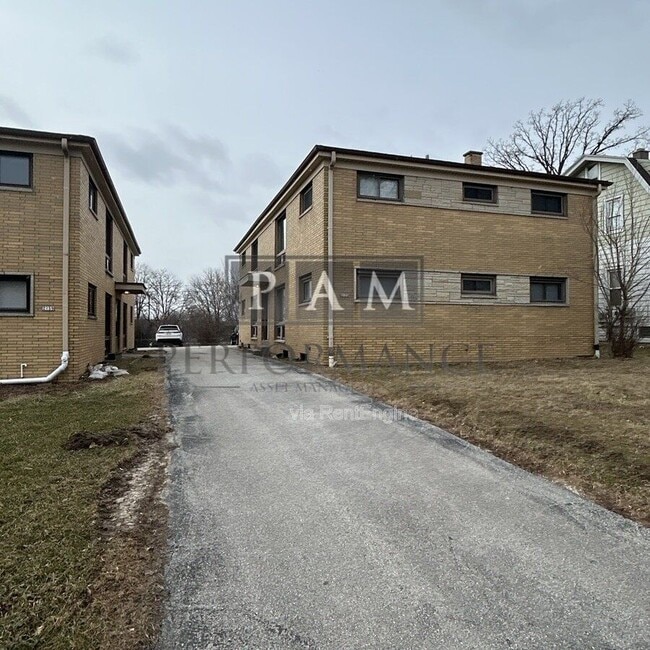 Building Photo - 2155 S 102nd St Unit 4