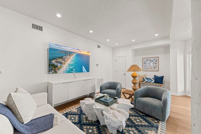 Photo - 169 Pompano St Unidad ID1447114P