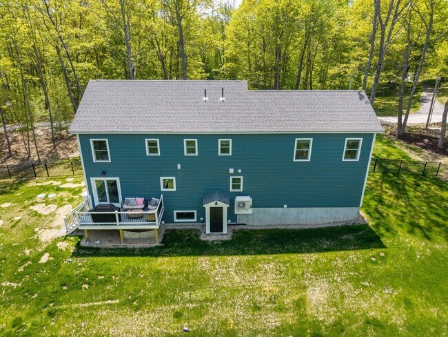 5 Taylor Ln