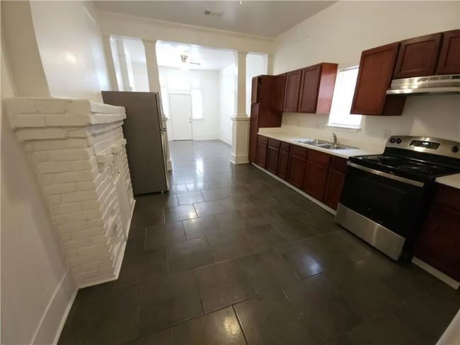 Photo - 8403 Apricot St