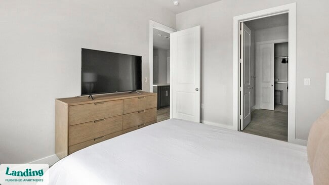 1215 Sawyer St Unit 328
