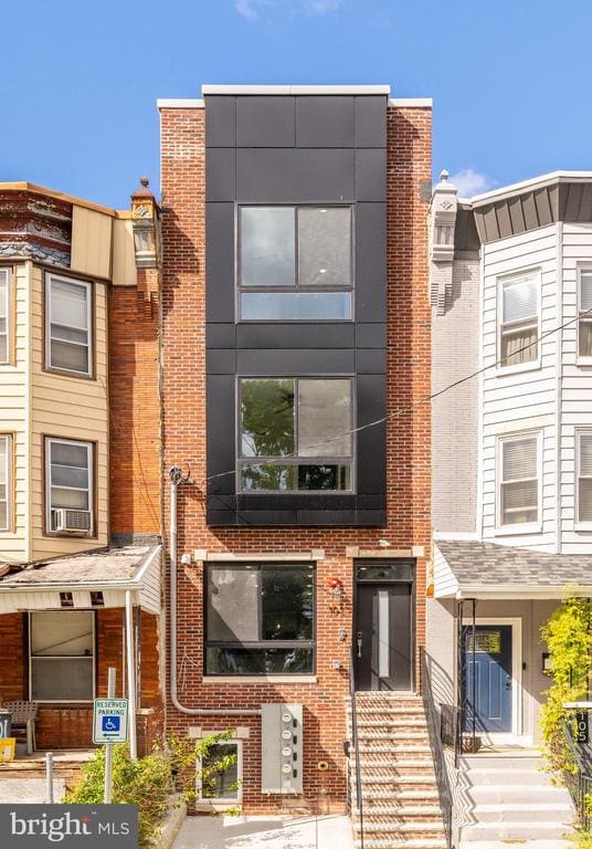 Building Photo - 103 E Duval St Unit 1