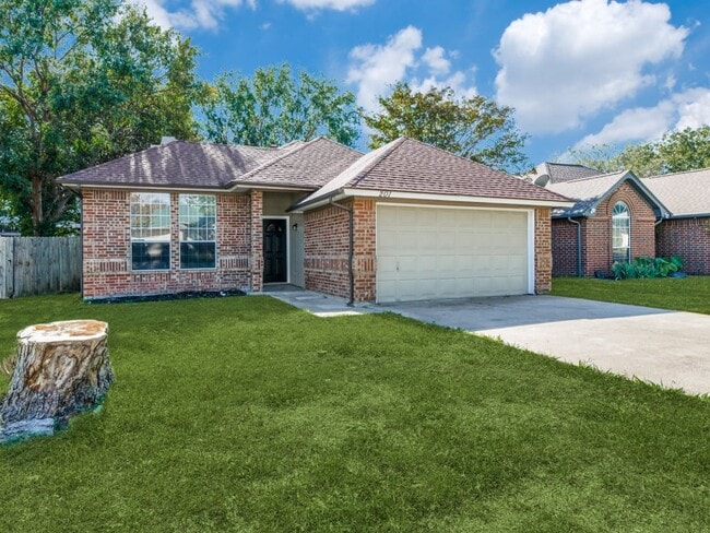 Building Photo - 201 N Flaxseed Ln