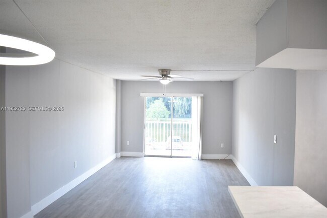 Photo - 16465 NE 22nd Ave Unit 219