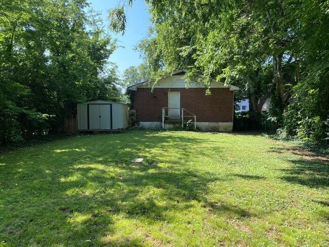 Photo - Lovely 2 Bed Duplex by Fisk - 5 Min From Downtown