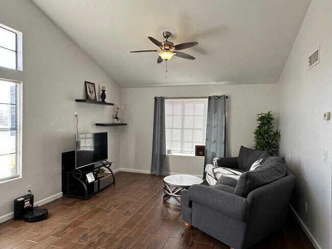 Photo - 5704 E Aire Libre Ave Unit 1001