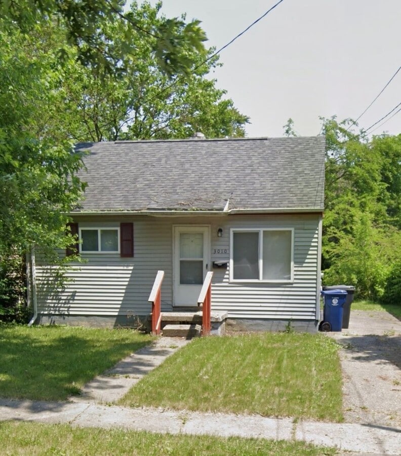 Photo - 3010 Berkley St