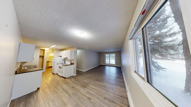 Photo - 10028-10105 105 Ave Unit 1