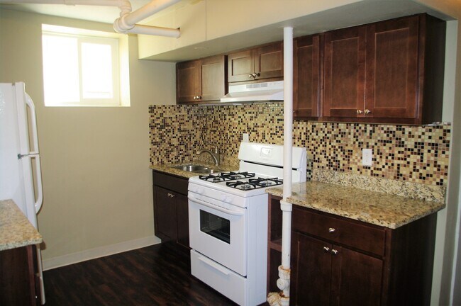Photo - 474 Herschel St Unit #1