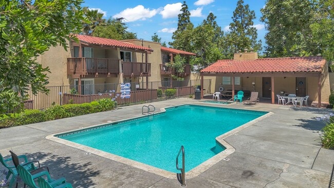 Photo - 1040 W MacArthur Blvd