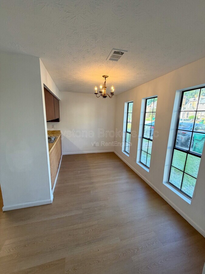 Photo - 869 Heritage Oaks Dr