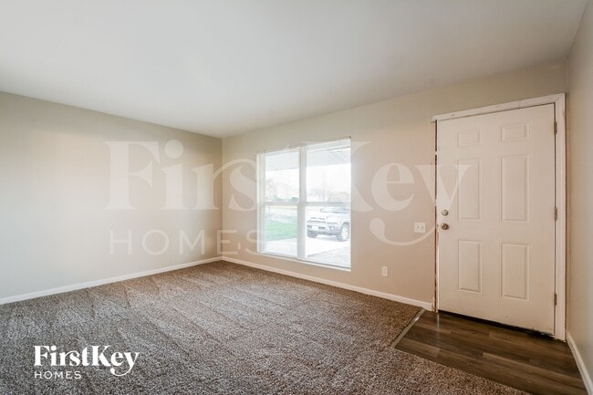 15 E Ofallon Dr