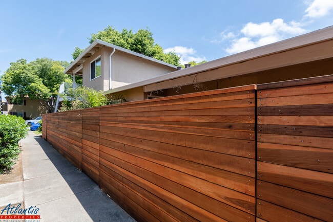 1136 Ayala Dr Unit 4
