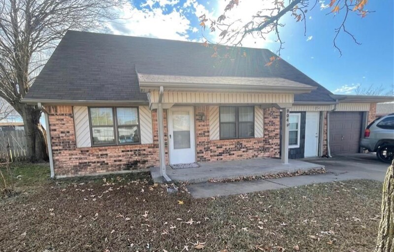 Photo - 904 NW 9th St