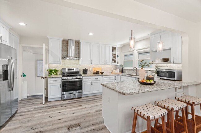 Photo - 15603 Benedict Ln