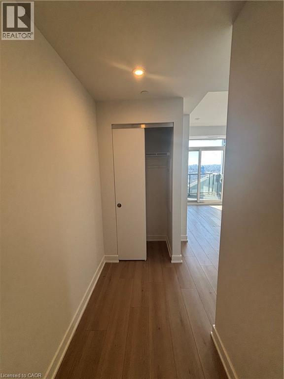 Photo - 25 Wellington St S Unité 1706