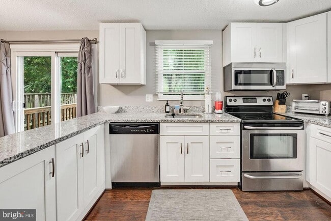 Photo - 8163 Curving Creek Ct