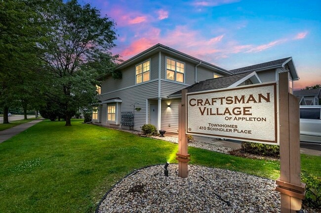 Building Photo - Craftsman Village of Appleton Rental