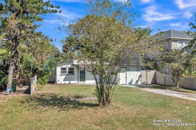 Photo - 3321 W Iowa Ave