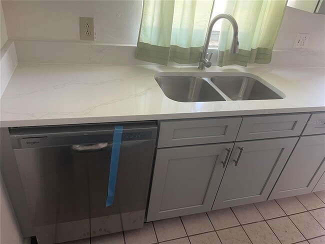 Photo - 6410 Moss Way