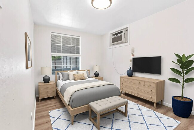 Photo - 206 S Elm St