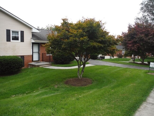 Photo - Blacksburg, 3 BR / 2 BA, Available Feb 1st