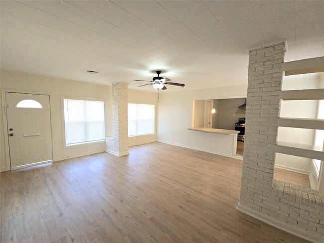 Photo - 2705 S Crockett St