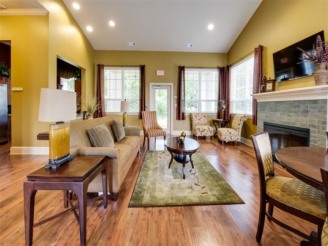 Photo - Winslow Pointe