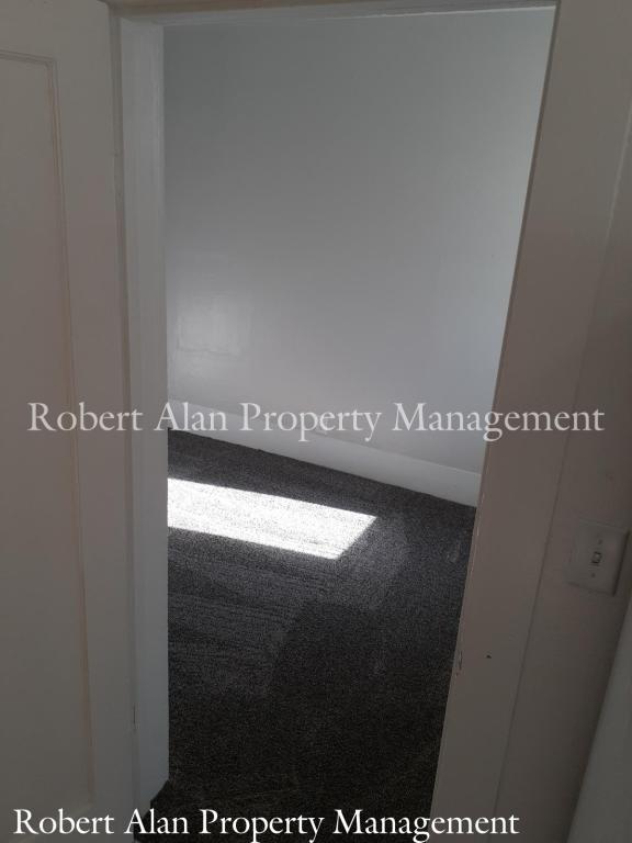 Photo - 104 SE 4th St