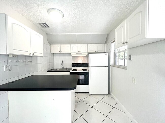 Photo - 731 SW 14th Ave Unit 1-4