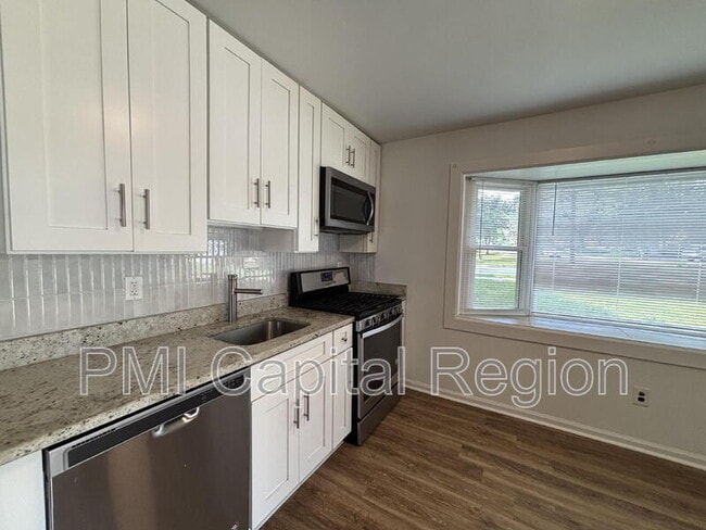 Photo - 5830 Vandegrift Ave